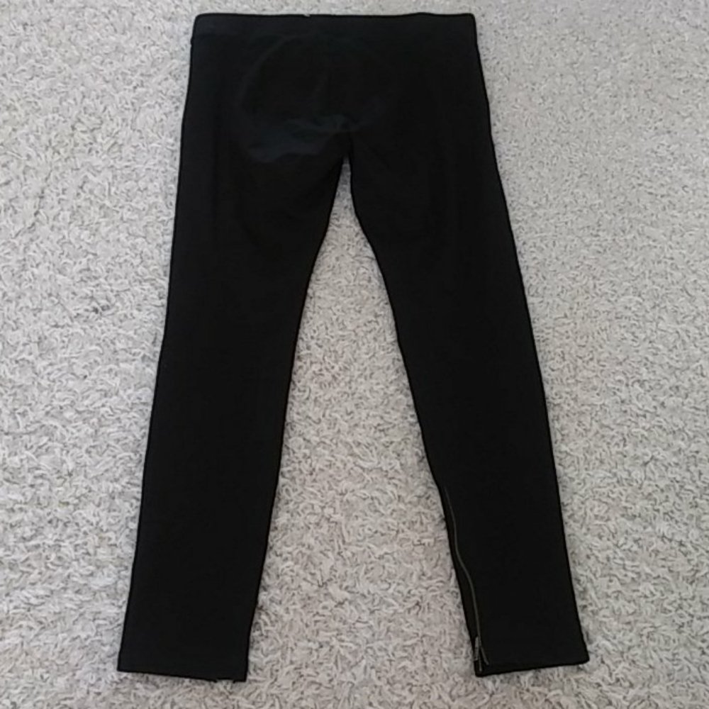 Cabi Leggings. - Picture 2 of 8